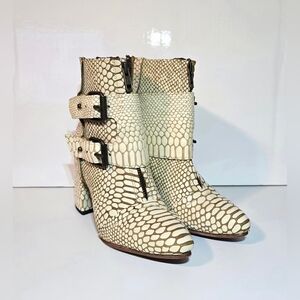 Freebird By Steven Joey Womens 6 Ivory Leather Boots Snake Embossed Booties